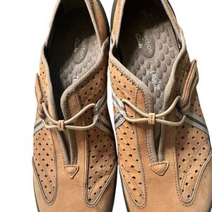 Clarks Tan Leather Women’s Shoes Size 10